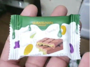 Últimos blogs da empresa sobre Marca Artesanal Utiliza Abordagem Semi-Automatizada para Criar Barras de Chocolate Premium Inspiradas no Oriente Médio