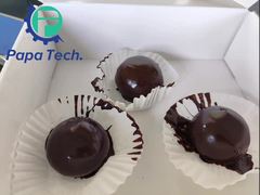 Mochi de sorvete com cobertura de chocolate