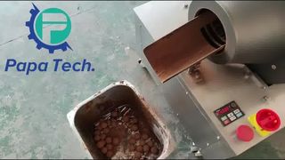 bola de tâmara com revestimento de cacau em pó