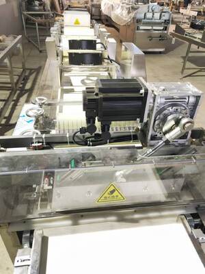 Bom preço Linha de produção de barra de arroz tufado P401 Máquina automática para formação e corte de barra de arroz tufado On-line