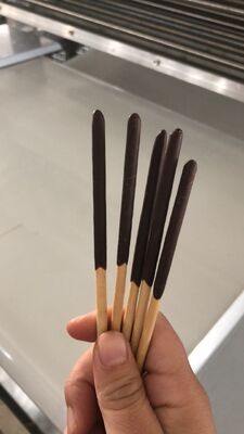Bom preço Máquina de Revestimento de Biscoito Pocky com Chocolate Modelo 900 450-500 unidades por Minuto on-line